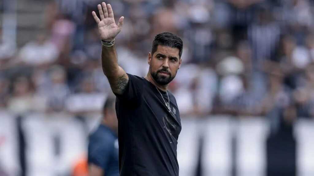 antonio-oliveira-agradece-ao-corinthians-e-a-fiel-em-carta