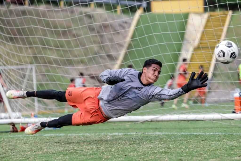 conmebol-mantem-jogo-do-barcelona-de-guayaquil-apos-morte-de-goleiro