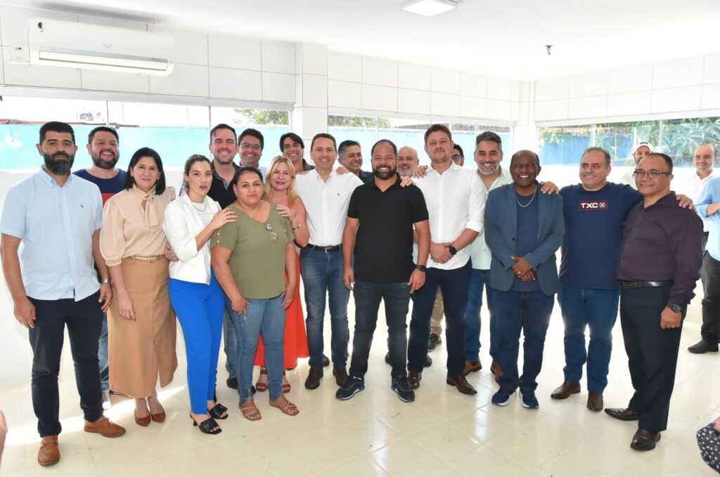 maioria-dos-secretarios-de-aparecida-reforcam-apoio-a-leandro-vilela