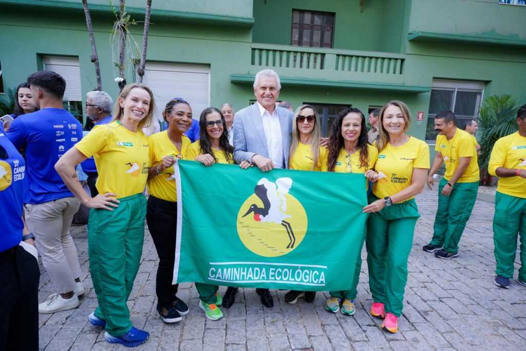caiado-recebe-atletas-da-31a-caminhada-ecologica