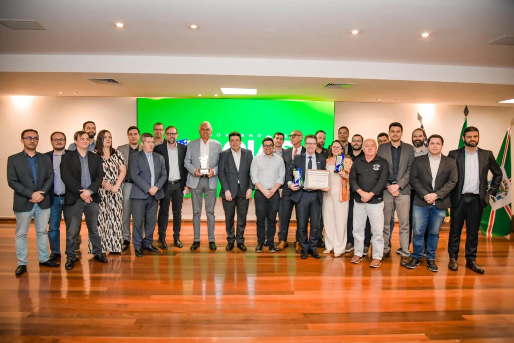 caiado-destaca-trabalho-da-equipe-de-tecnologia-do-governo-de-goias