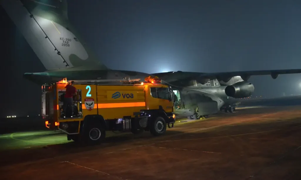 fab-cede-aviao-para-auxiliar-no-combate-ao-fogo-no-interior-paulista