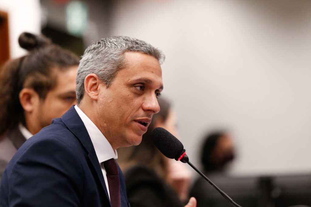 gayer-e-wilder-acusam-vitor-hugo-de-sabotar-projetos-do-pl