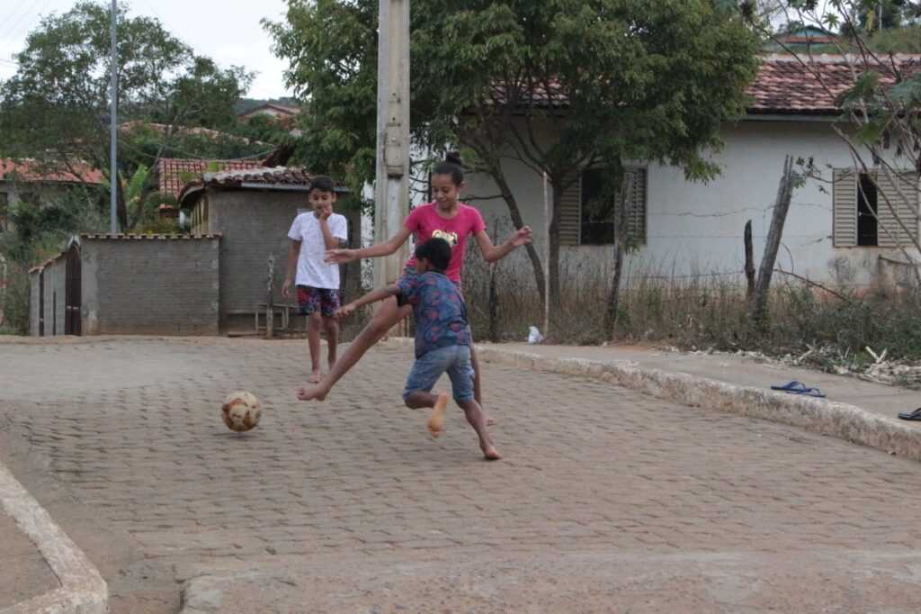 mais-de-1,6-milhao-de-criancas-e-adolescentes-ainda-trabalham-no-brasil