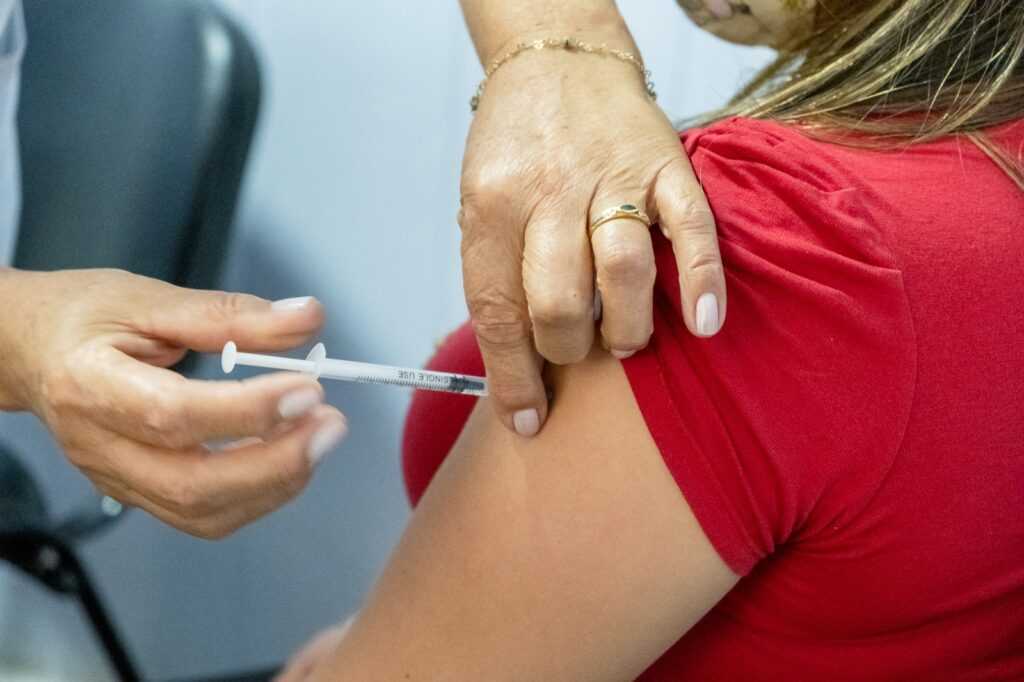 aparecida-realiza-vacinacao-itinerante-contra-a-gripe-neste-sabado