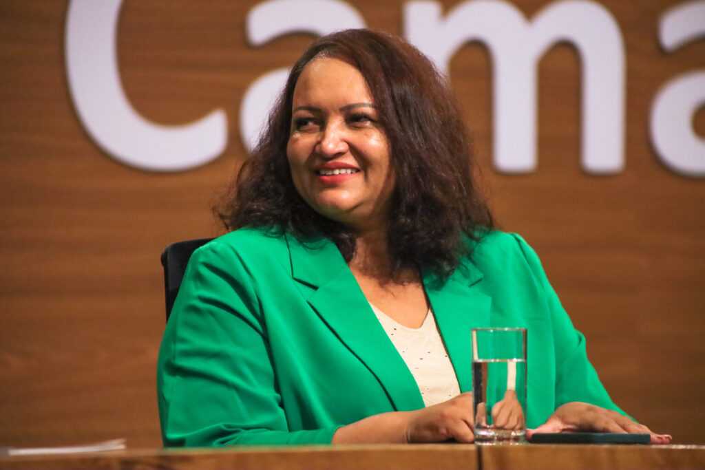 vice-prefeita-claudia-lira-desembarca-em-goiania-nesta-quarta-feira