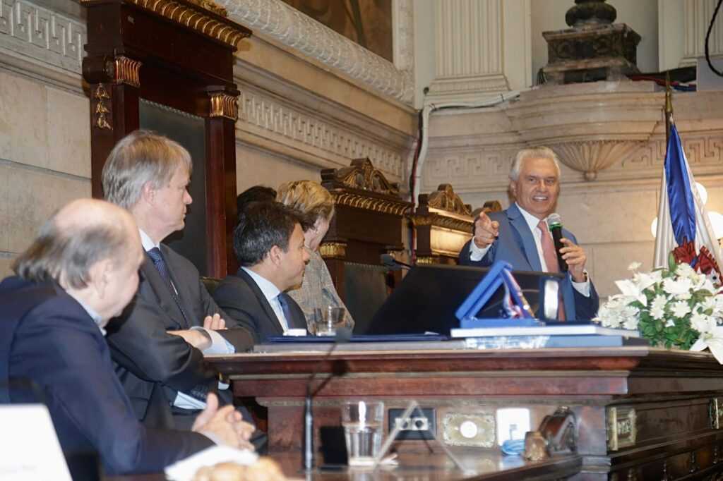 caiado-reforca-defesa-a-responsabilidade-fiscal-em-evento-no-rio-de-janeiro