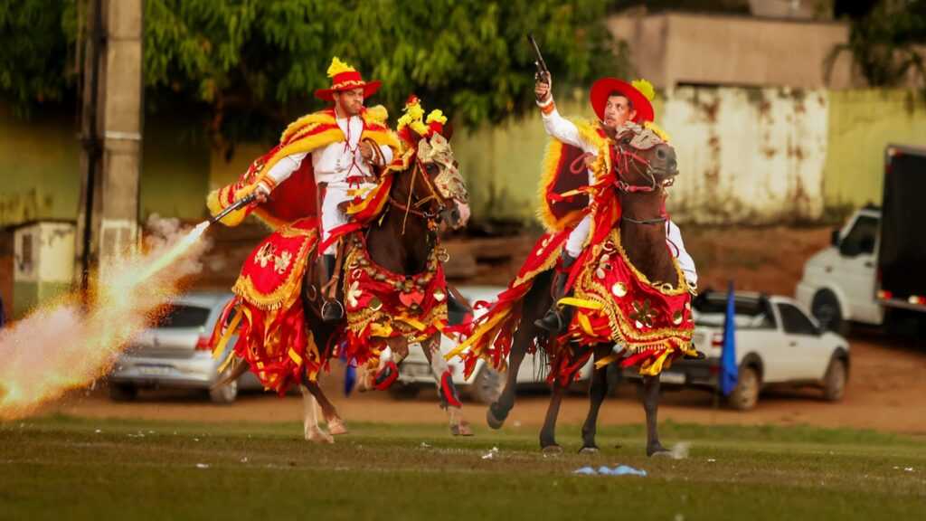 palmeiras-de-goias-e-hidrolina-realizam-cavalhadas-neste-fim-de-semana