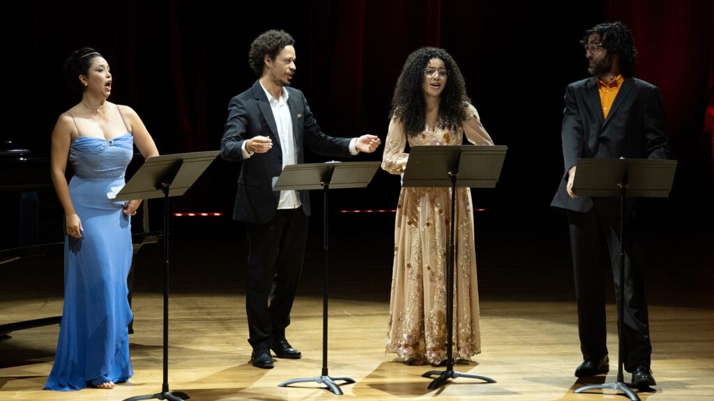 coro-sinfonico-jovem-homenageia-grandes-compositores