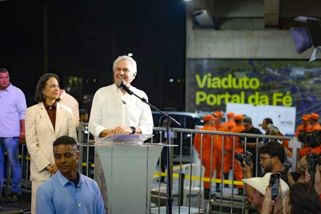 caiado-inaugura-viaduto-portal-da-fe-em-trindade-e-se-emociona-com-homenagem-ao-filho