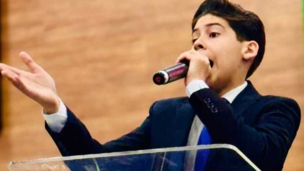 “profeta-mirim”-miguel-oliveira-volta-a-pregar-apos-proibicao-do-conselho-tutelar