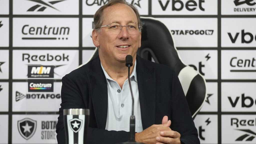 crystal-palace-recorrera-ao-tas-contra-exclusao-da-liga-europa-por-vinculo-com-john-textor