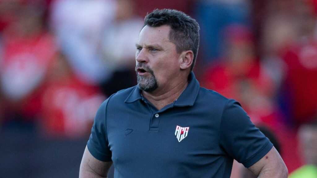 atletico-demite-fabio-matias-apos-derrota-para-o-criciuma