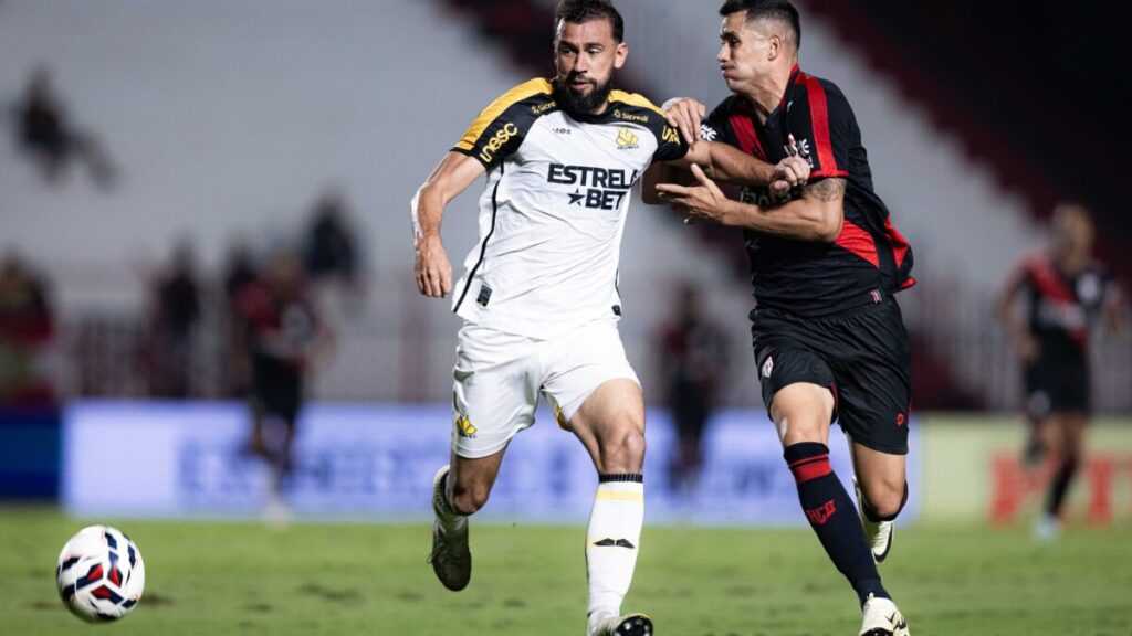 em-confronto-direto,-atletico-e-derrotado-pelo-criciuma-e-perde-chance-de-encostar-no-g4