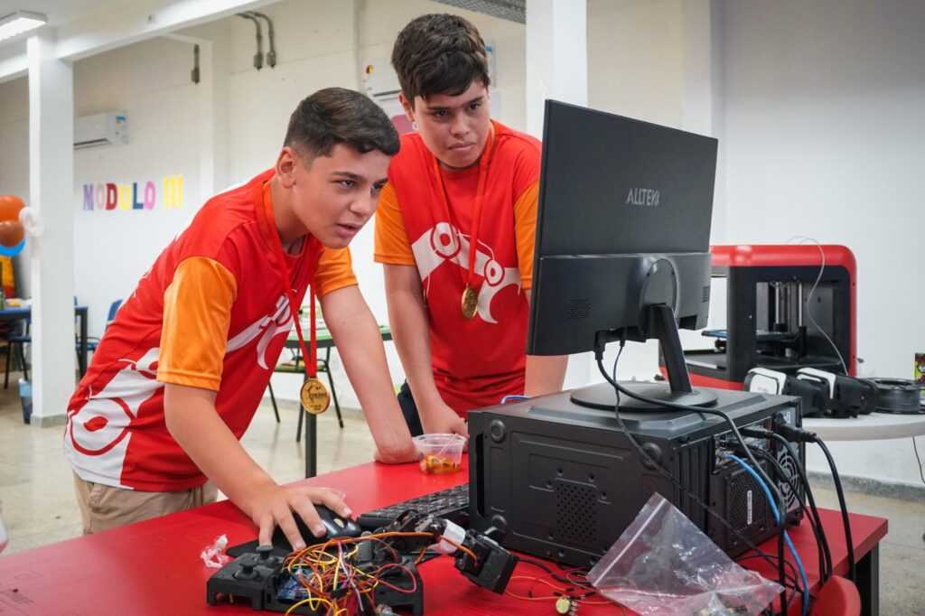 goias-faz-parceria-para-oferecer-bolsas-de-mestrado-nas-melhores-universidades-do-mundo