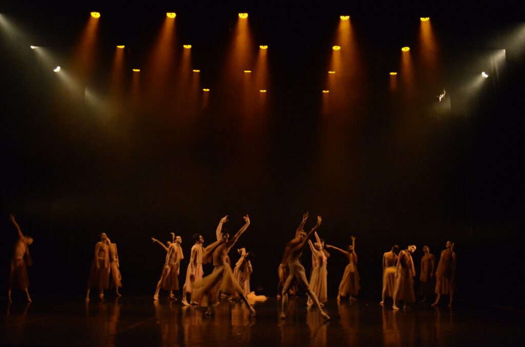 basileu-franca-recebe-espetaculo-gratuito-de-danca-entreatos