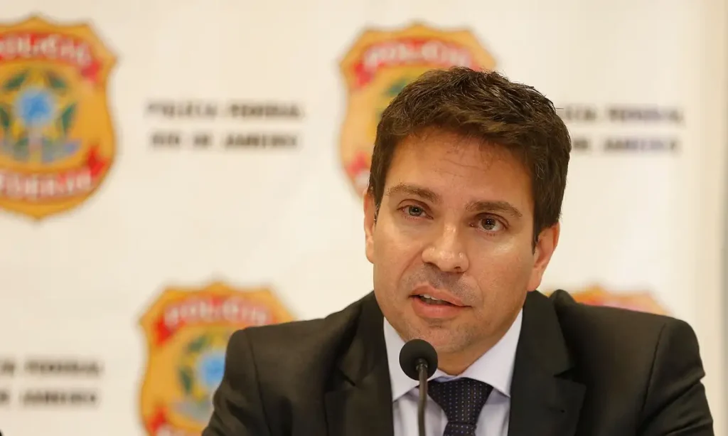 moraes-determina-prisao-de-ramagem-apos-deputado-ser-visto-em-miami