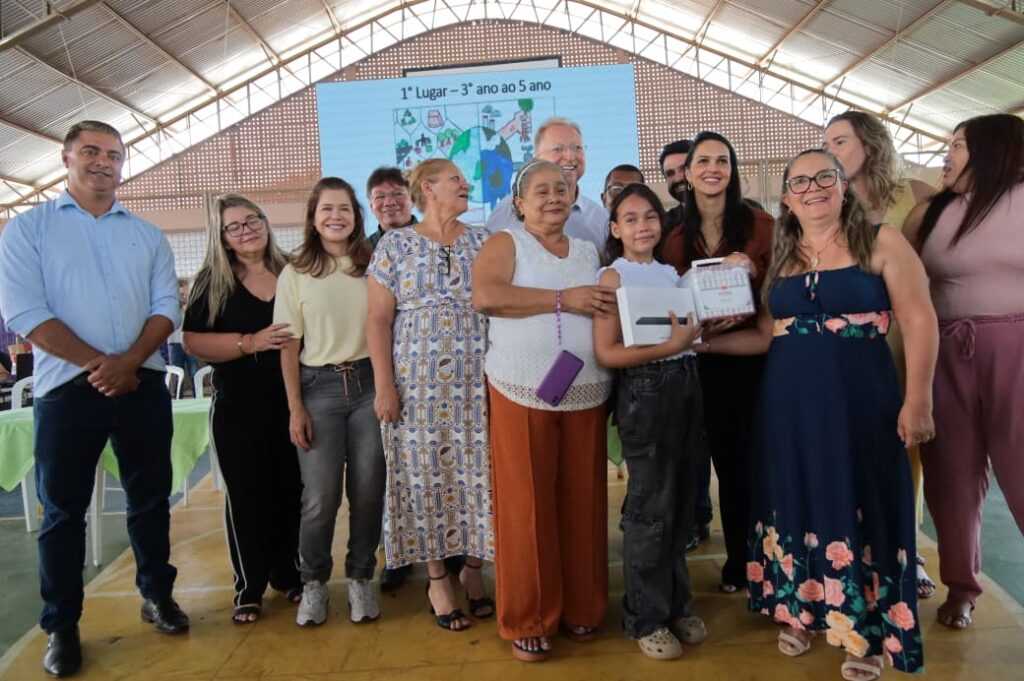 prefeitura-de-aparecida-premia-vencedores-do-concurso-de-desenhos-“aparecida-mais-verde”