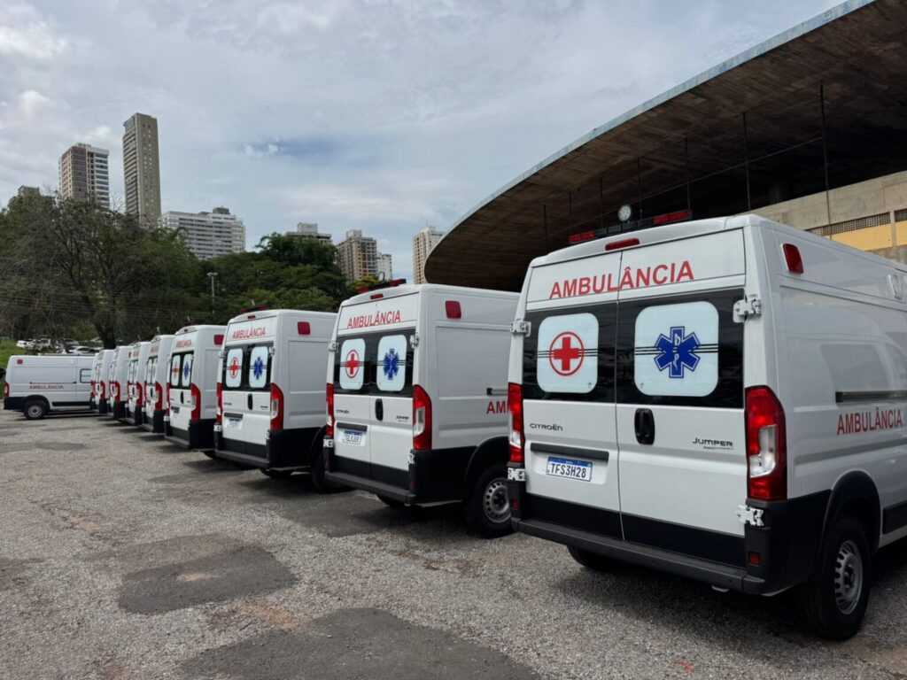 valparaiso-de-goias-recebe-novas-ambulancias-e-veiculos-para-saude-municipal