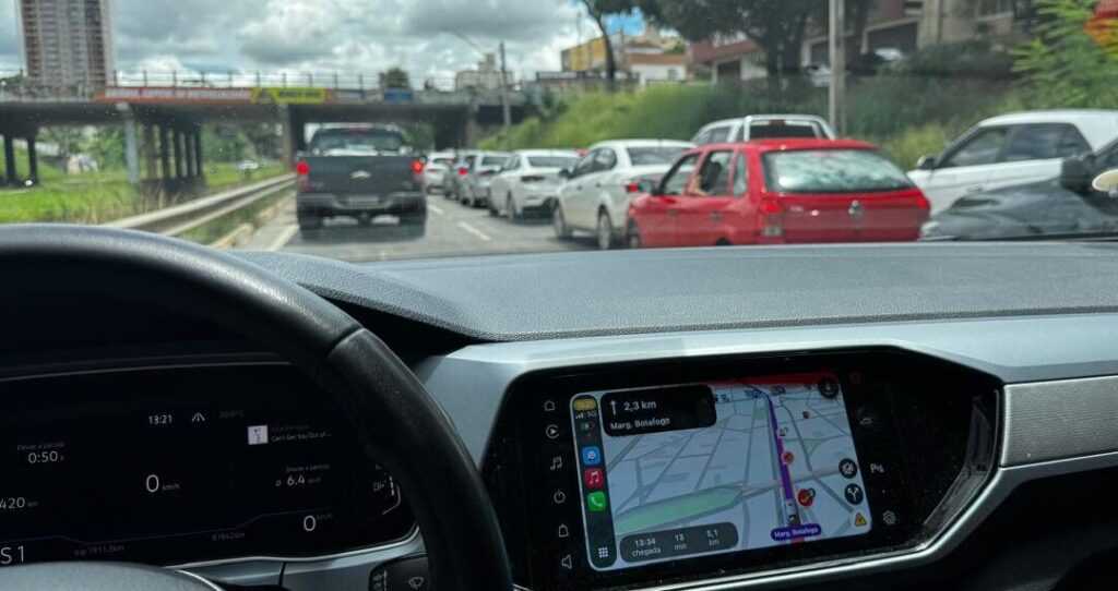 operacoes-de-tapa-buracos-pegam-motoristas-de-surpresa-e-travam-transito-em-goiania