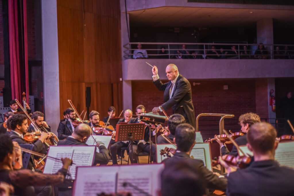 governo-reajusta-salarios-de-professores-das-escolas-do-futuro-e-musicos-da-filarmonica