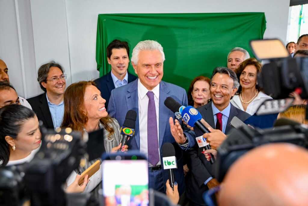 caiado,-gracinha-e-daniel-inauguram-unidade-social-que-amplia-rede-de-assistencia-em-goias