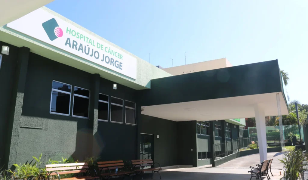 hospital-araujo-jorge-abre-100-vagas-de-emprego-em-goiania-e-anapolis;-saiba-como-se-inscrever