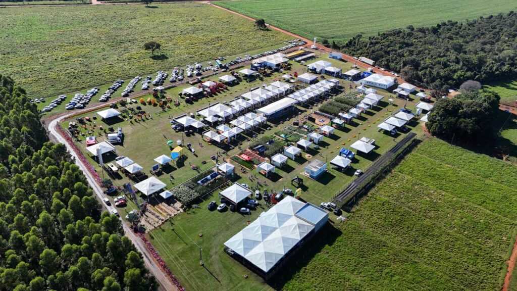 agrotecnoleite-complem-2026-espera-30-mil-pessoas-e-r$-250-milhoes-em-negocios