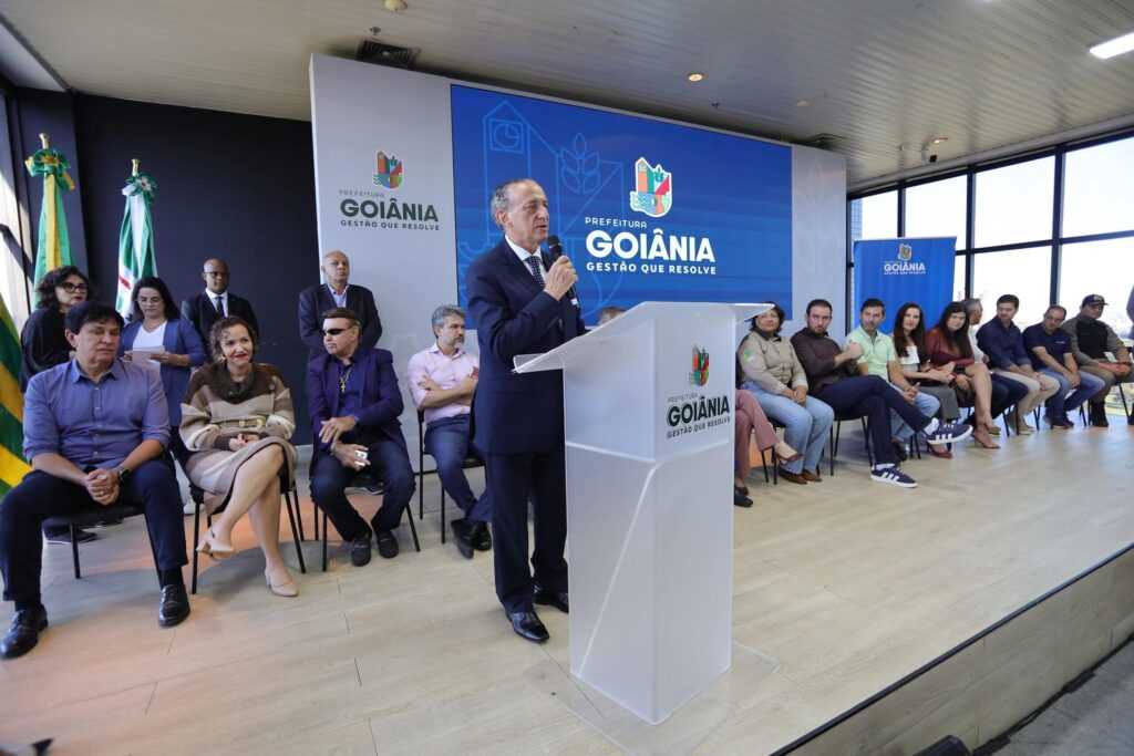 Prefeito em exercício, Anselmo Pereira articula para impedir greve da Educação em Goiânia prefeito-em-exercicio,-anselmo-pereira-articula-para-evitar-greve-da-educacao-em-goiania