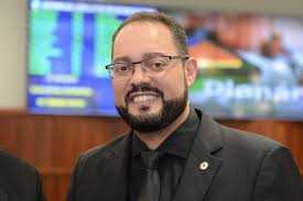 Virmondes Cruvinel elogia Manual de Redação e ações de inovação do Governo virmondes-cruvinel-elogia-manual-de-redacao-e-acoes-de-inovacao-do-governo