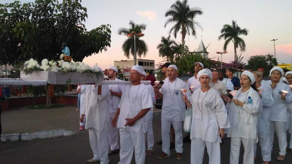 procissao-dos-pretos-velhos-reune-fieis-e-movimenta-goiania-neste-sabado-(30)
