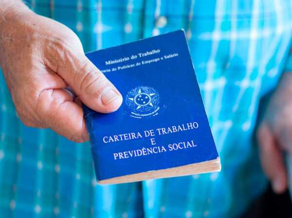 Brasileiros acima dos 60 estão trabalhando mais nos últimos anos brasileiros-acima-dos-60-estao-trabalhando-mais-nos-ultimos-anos