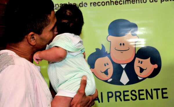 Programa Pai Presente leva reconhecimento de paternidade à Escola Robinho Martins de Azevedo programa-pai-presente-leva-reconhecimento-de-paternidade-a-escola-robinho-martins-de-azevedo
