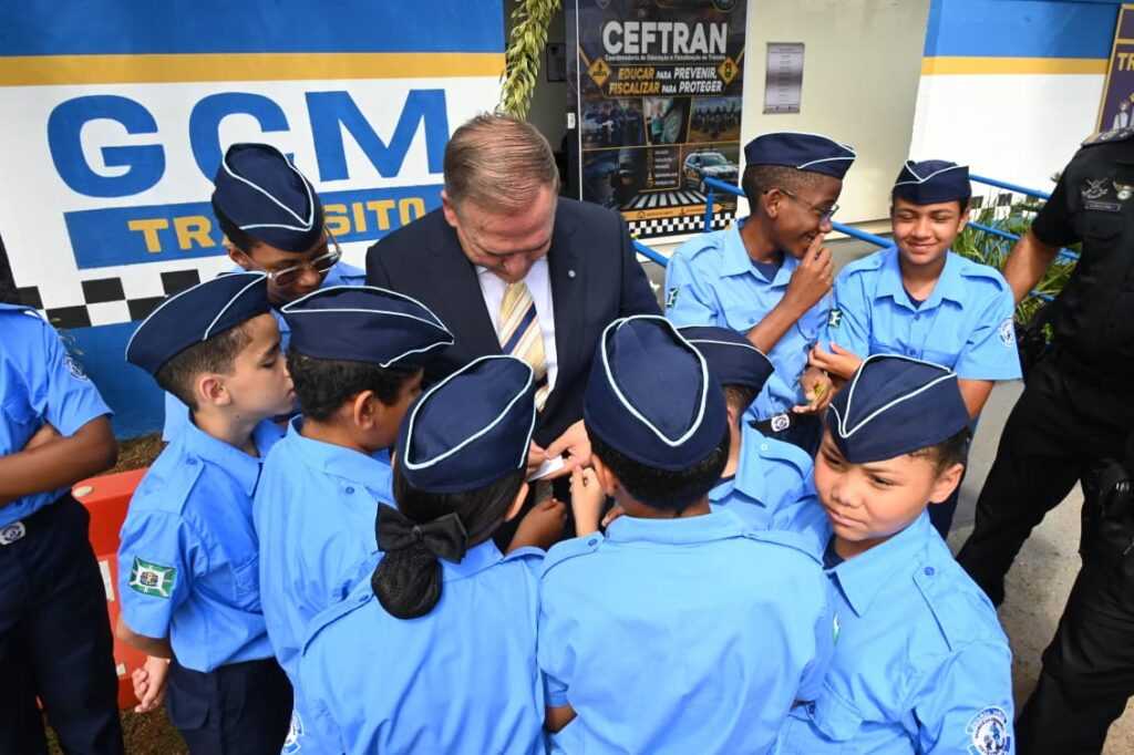 Prefeito Sandro Mabel entrega base modernizada para Coordenadoria de Trânsito da GCM prefeito-sandro-mabel-entrega-base-modernizada-para-coordenadoria-de-transito-da-gcm