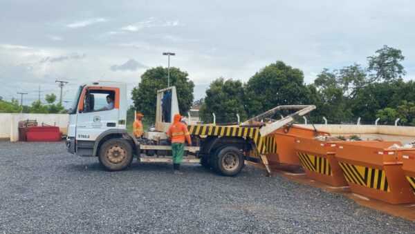 GCM flagra descarte irregular de pneus na área Noroeste e Sefic aplica multa de R$ 5 mil gcm-flagra-descarte-irregular-de-pneus-na-regiao-noroeste-e-sefic-aplica-multa-de-r$-5-mil