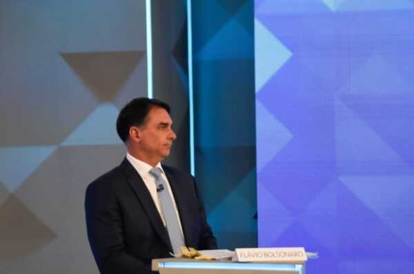 Flávio repete fake news sobre mesários votarem no lugar de ausentes flavio-repete-fake-news-sobre-mesarios-votarem-no-lugar-de-ausentes