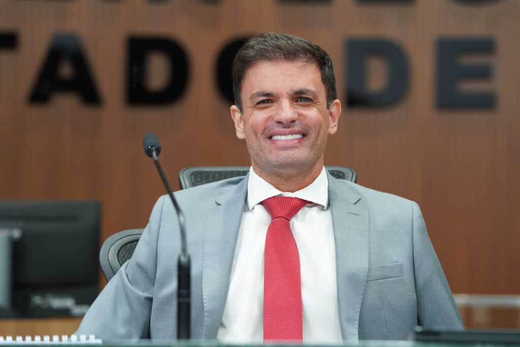 issy-quinan-busca-apoio-de-deputados-novatos-na-disputa-pela-presidencia-da-alego